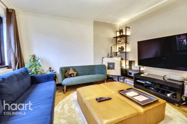 5 bedroom semi-detached house for sale