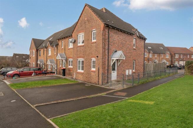 2 bedroom end of terrace house for sale