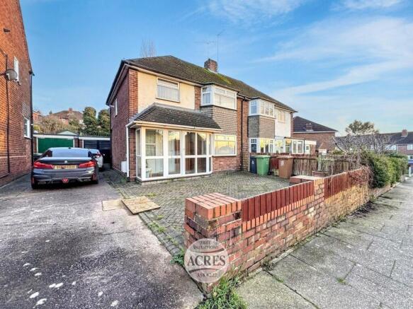 3 bedroom semi-detached house for sale