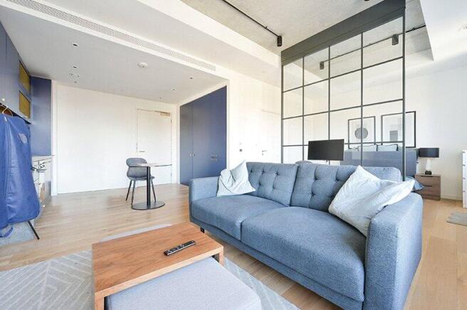 Studio flat for sale