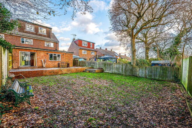 5 bedroom semi-detached house for sale