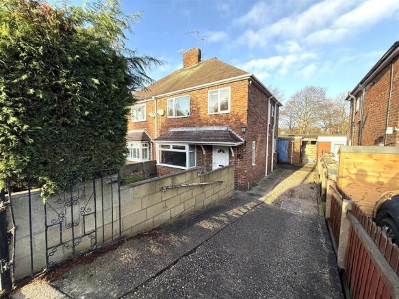 3 bedroom semi-detached house for sale