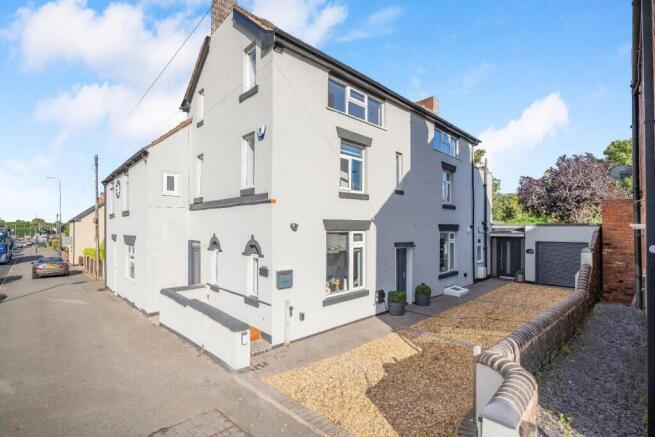 4 bedroom semi-detached house for sale