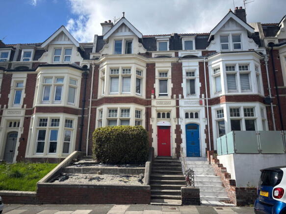 9 bedroom terraced house for sale