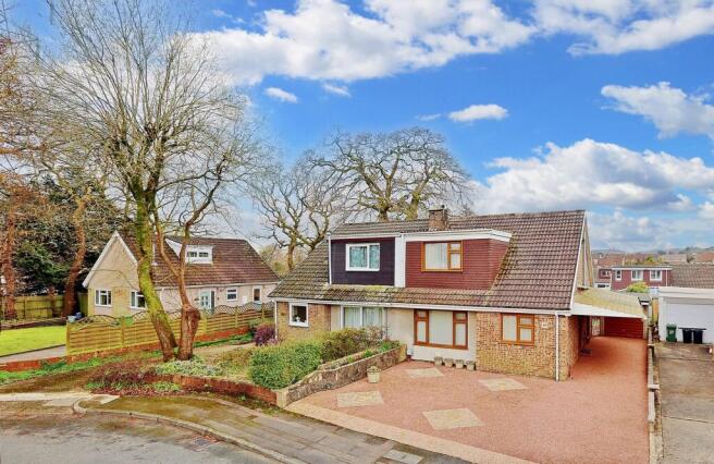 4 bedroom semi-detached bungalow for sale
