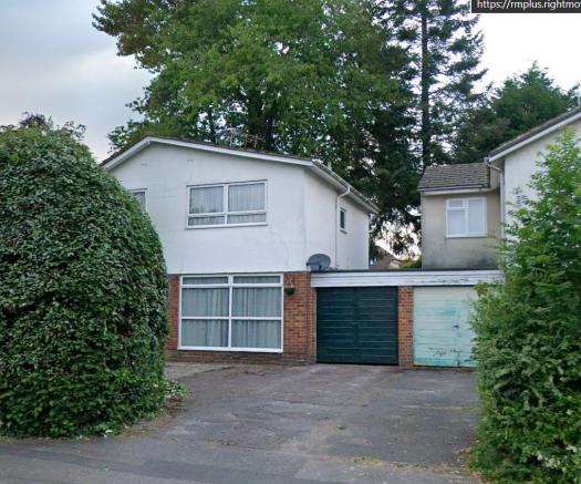 4 bedroom link detached house for sale