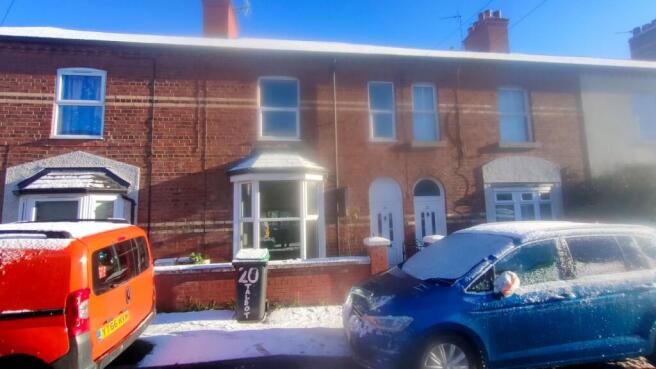 4 bedroom terraced house for sale