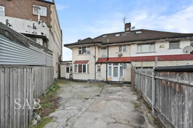 7 bedroom semi-detached house for sale