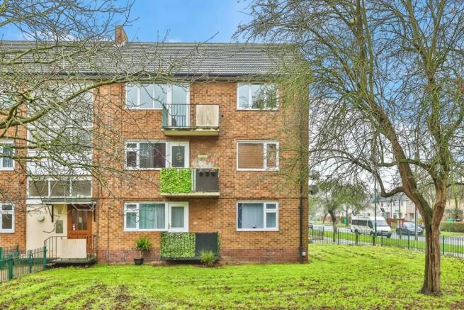 2 bedroom flat for sale