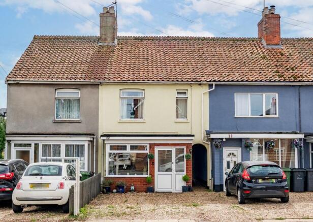 3 bedroom terraced house for sale