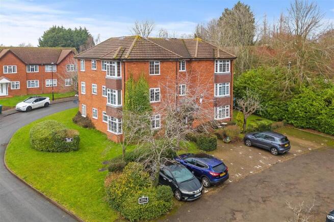 Studio flat for sale