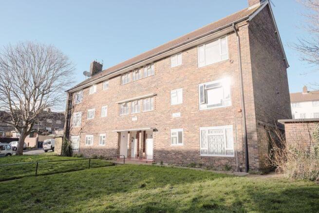 4 bedroom flat for sale