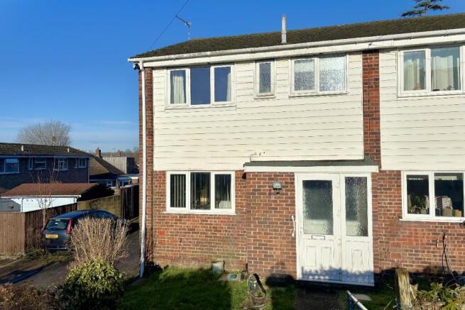 3 bedroom end of terrace house for sale