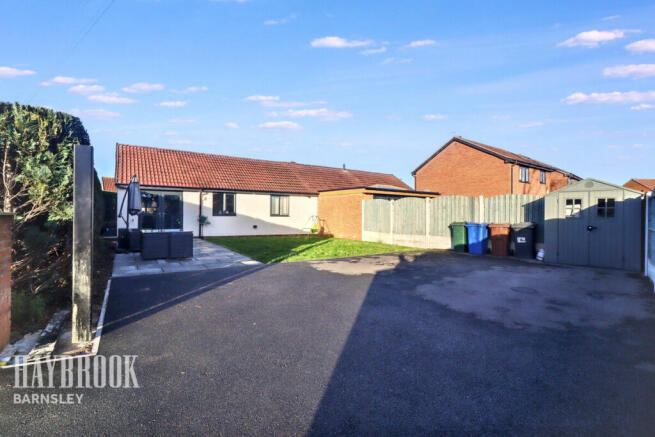 2 bedroom semi-detached bungalow for sale