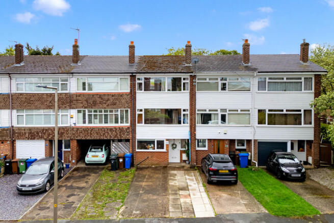 4 bedroom terraced house for sale