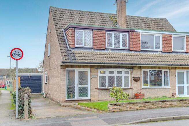 3 bedroom semi-detached house for sale