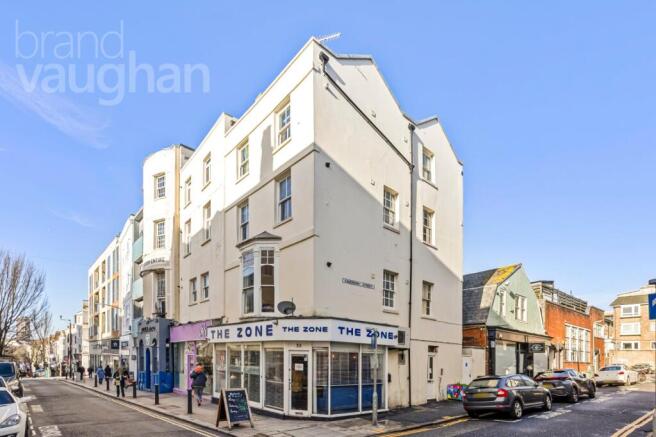 Studio flat for sale