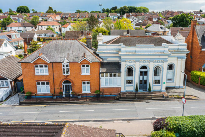 9 bedroom detached house for sale