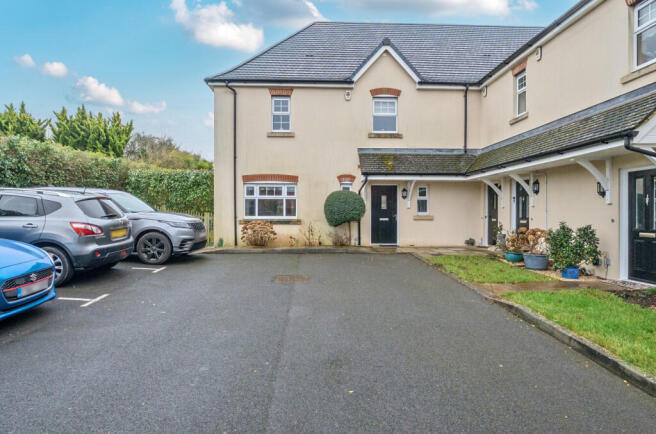 2 bedroom end of terrace house for sale