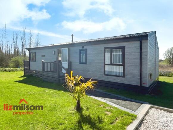 2 bedroom park home for sale