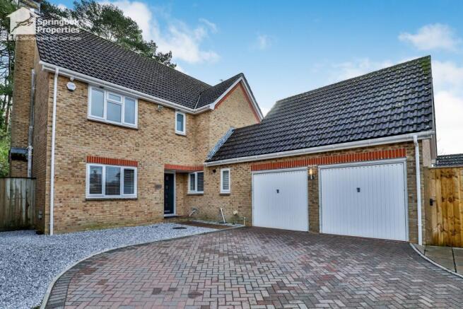4 bedroom detached house for sale
