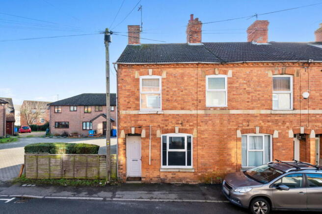 2 bedroom end of terrace house for sale