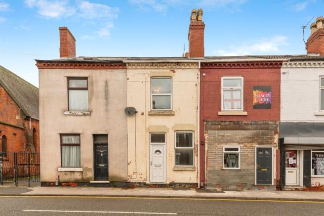 4 bedroom terraced house for sale