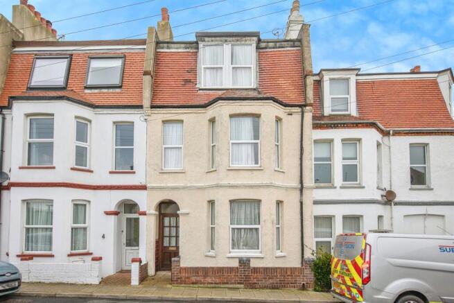 6 bedroom terraced house for sale