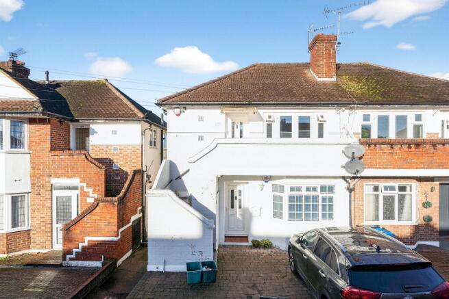 2 bedroom maisonette for sale