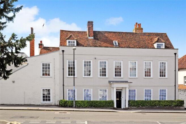 8 bedroom detached house for sale