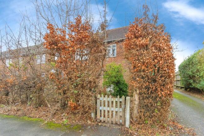 3 bedroom end of terrace house for sale