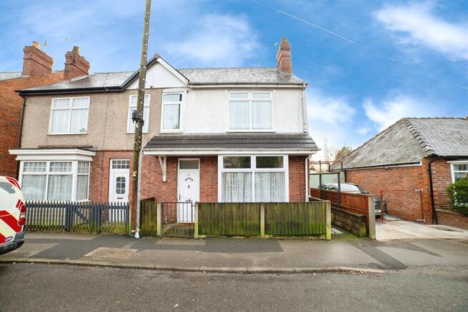 3 bedroom semi-detached house for sale
