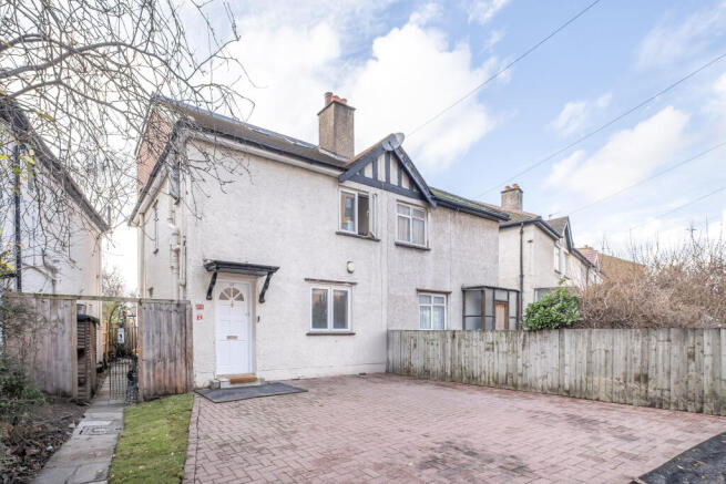 4 bedroom semi-detached house for sale