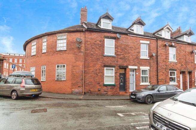 3 bedroom terraced house for sale