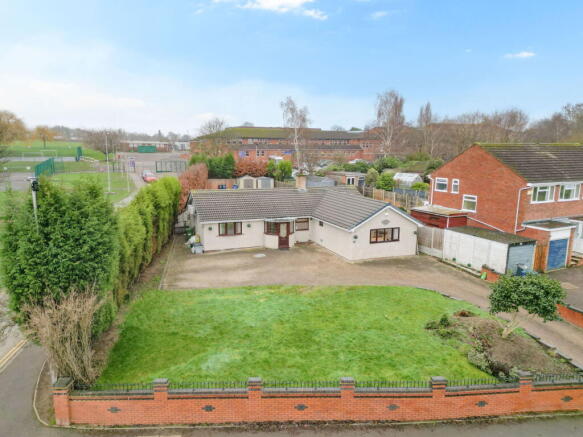 4 bedroom detached bungalow for sale