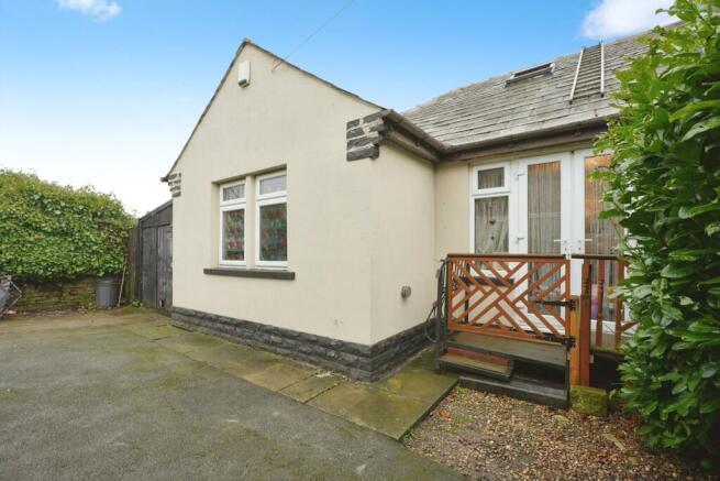 3 bedroom semi-detached bungalow for sale