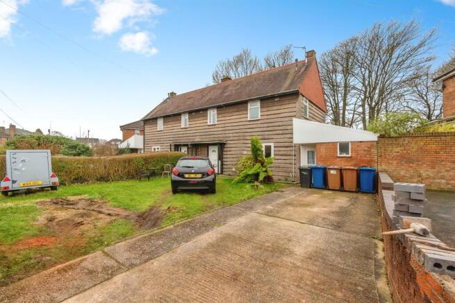 4 bedroom semi-detached house for sale