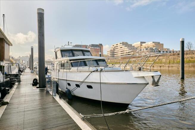 3 bedroom house boat for sale