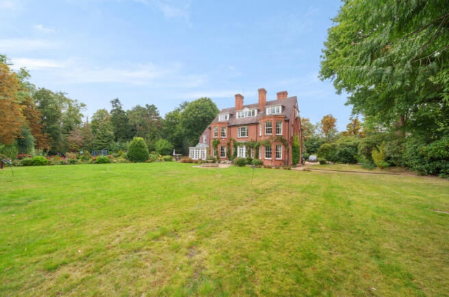 7 bedroom detached house for sale