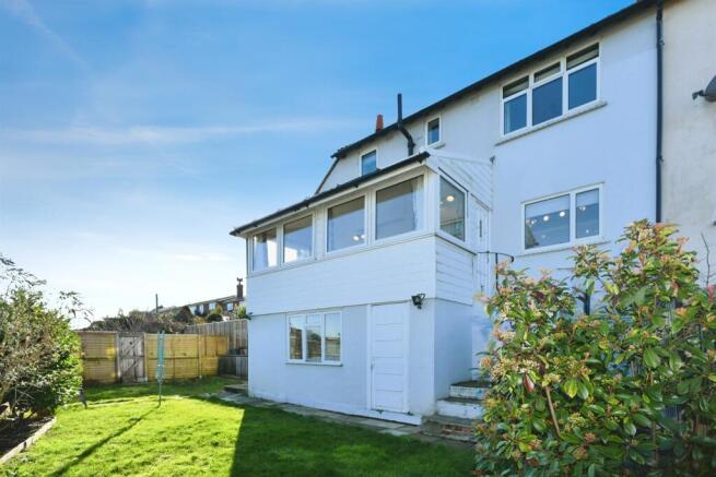 4 bedroom chalet for sale