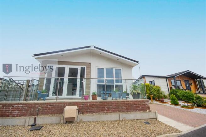 2 bedroom park home for sale