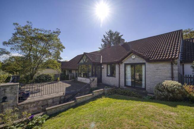 4 bedroom detached bungalow for sale