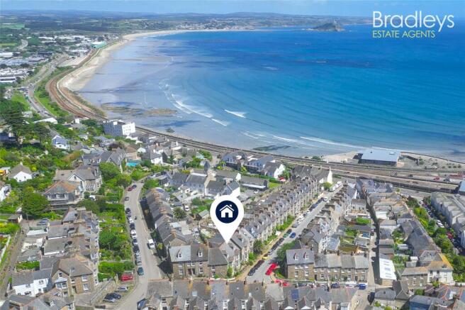 7 bedroom end of terrace house for sale