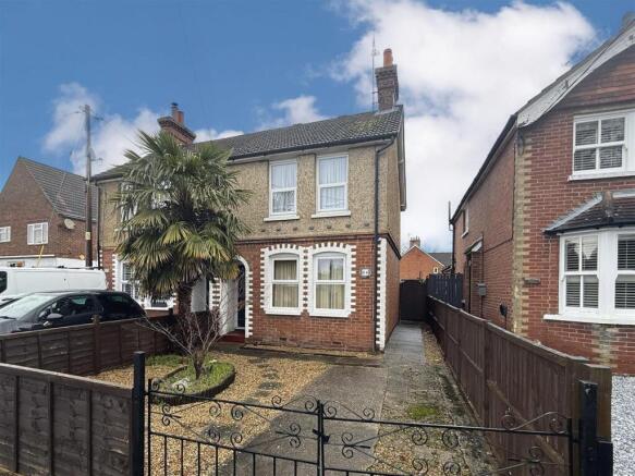 2 bedroom semi-detached house for sale