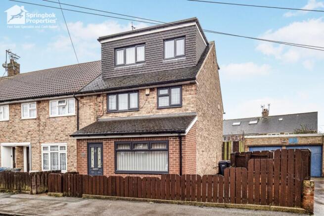 5 bedroom end of terrace house for sale