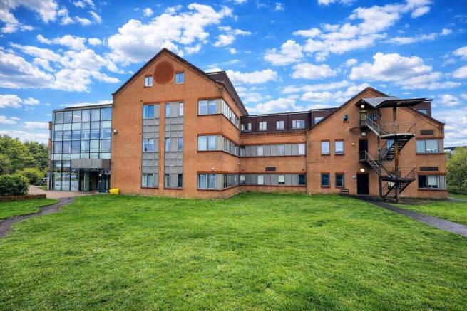 Studio flat for sale