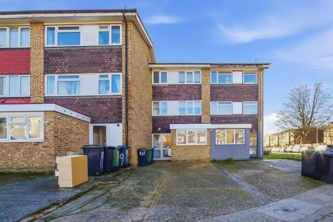 6 bedroom terraced house for sale