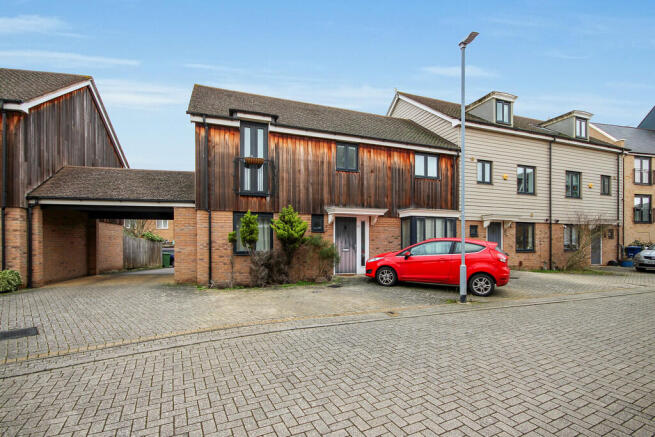 4 bedroom semi-detached house for sale