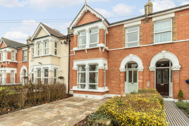 6 bedroom terraced house for sale