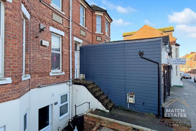 5 bedroom terraced house for sale